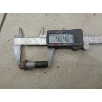 Болт крепления суппорта заднего Land Rover Discovery 2 1998-2004 1999 STC1914