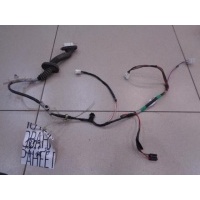 Проводка двери задней правой Toyota Auris E150 2006-2012 2008 8215302470