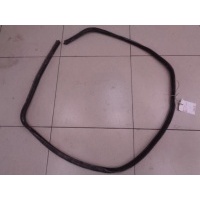 Уплотнитель проема двери багажника Renault Duster 2010> 2012 908300023R