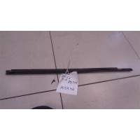 Накладка стекла заднего левого (бархотка) Infiniti QX56 JA60 2004-2009 2005 828217S000