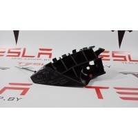 кронштейн (крепление) правый Tesla Model S 2021 1095496-00-A
