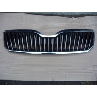 Решетка радиатора skoda superb 3t0853668b