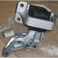 Подушка двигателя r megane 3 1.6dci 112100062r