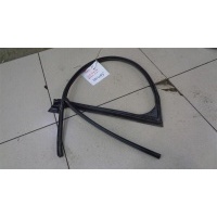 Уплотнитель стекла двери передней правой Audi A6 C5 1997-2004 1998 4B0837440M