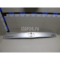 Накладка двери багажника Toyota Prius (2009 - 2015) 7680147070B0