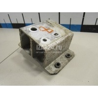 Кронштейн усилителя заднего бампера правый Toyota RAV 4 (2000 - 2005) 5832342010