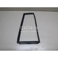 Уплотнитель форточки правой Toyota Highlander II (2007 - 2013) 6818848040