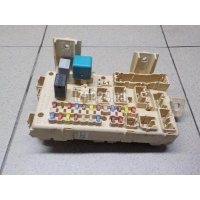 Блок предохранителей Toyota Avensis II (2003 - 2008) 8273005050
