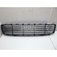 Решетка в бампер центральная Toyota Auris (E15) (2006 - 2012) 5311202080