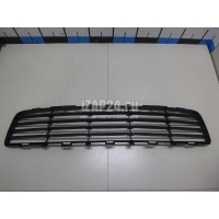 Решетка в бампер центральная Toyota Auris (E15) (2006 - 2012) 5311202080