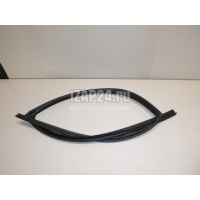 Уплотнитель стекла двери Toyota Camry V50 (2011 - 2018) 6815206090