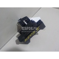 Блок предохранителей Toyota Avensis II (2003 - 2008) 8261005030