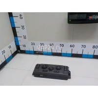 Блок управления климатической установкой Land Rover Discovery III (2004 - 2009) JFC000658WUX