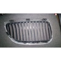 рамка решетки радиатора BMW 5 (E60) 2008 51137065701