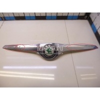Молдинг капота VAG Fabia (2007 - 2015) 5J0853633