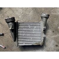 239 volkswagen passat b3 b4 интеркулер 3b0145806