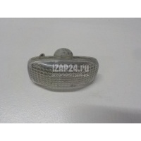 Повторитель на крыло белый Nissan Primera P12E (2002 - 2007) 26160AU300