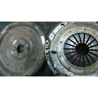 Комплект сцепления Volkswagen Passat B4 1995 044141025C