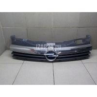 Решетка радиатора GM Astra H / Family (2004 - 2015) 13241967