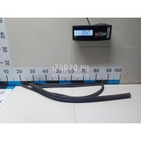 Уплотнитель стекла двери Nissan Tiida (C11) (2007 - 2014) 82331EL40A