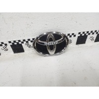 Эмблема решетки радиатора Toyota Camry V70