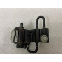 петля двери передней правой Audi S8 D3 2008 4E0831412C