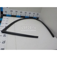 Уплотнитель стекла двери Mitsubishi ASX 2010 5705A618