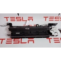 Воздуховод центральной панели левый Tesla Model 3 2019 1083320-00-F,2301092X