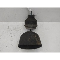 Подушка крепления двигателя Volkswagen Passat B5 1999 8D0199379AC