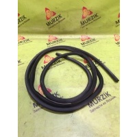 Уплотнитель двери MERCEDES C-CLASS W204 2013 A2047271187