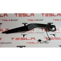 Пластик Tesla Model X 2020 1041595-00-D