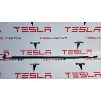 уплотнитель двери задней правой Tesla Model X 2020 1069010-00-B,1069010-00-C