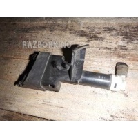 Форсунка омывателя фар правая Mazda 6 2 GH 2007-2012 GS1F5182X