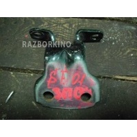 Петля двери задней правой верхняя Subaru Forester 1 SF 1997-2002 61520FA000