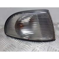 Поворотник правый Audi A4(B5) 1998 8D0953050A