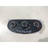 Блок управления климатической установкой Renault Duster 2012 275104143R