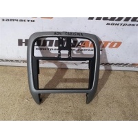Накладка декоративная MITSUBISHI Carisma MR915567