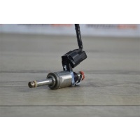 Форсунка бензин MAZDA 3 BM BN PE0113250C