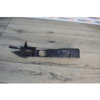 Накладка петли капота правая FORD Focus 2 1363586