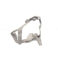 кронштейн (крепление) Audi A8 D3/4E 2005 4E0616869D