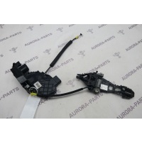 Замок передней двери RH Land Rover Discovery L319 2009 LR072420