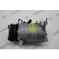 Компрессор кондиционера 2.2D Land Rover Discovery Sport L550 2014 LR041117