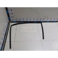 Уплотнитель стекла двери Hyundai-Kia Grand Santa Fe (2013 - ) 825302w000