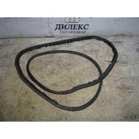 уплотнитель двери Audi Allroad quattro 2005-2012 2008 4F0837911