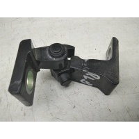 Петля двери передней левой верхняя skoda Rapid (NH3) 2013-2020 8K0831401D