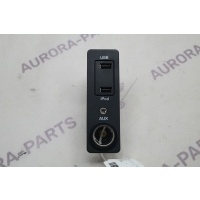 Гнездо USB + iPod + AUX Land Rover Range Rover P400E L538 2011 LR025882