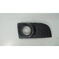 Заглушка (решетка) бампера правая Mazda Premacy 1999-2005 2004 CC22-50-C11