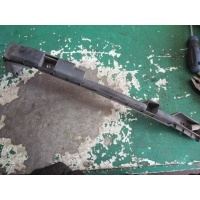 Кронштейн крепления бампера Volkswagen Transporter 1998 7d0807393