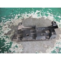 Кронштейн крепления бампера Volkswagen Caddy 2008 2k0807393