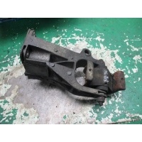 Подушка крепления двигателя Volkswagen Transporter 2007 7h0199343